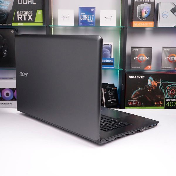 БУ Игровой но&zwnj;утбук Acer Aspire E5-774G-513X 17.3" HD+ Intel Core i5-7200U (2.50-3.10 ГГц) GeForce GTX 950M 2ГБ RAM 8 ГБ 1 ТБ / 256 ГБ SSD 679778 фото