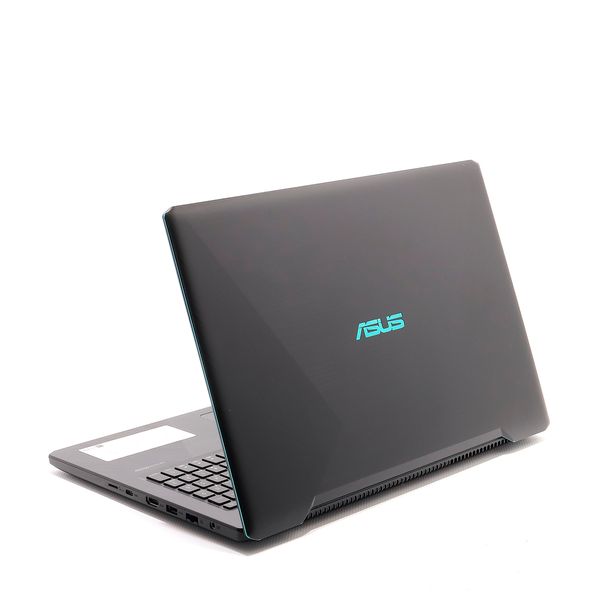 Ігровий ноутбук ASUS X570U / RAM 4 ГБ / SSD 128 ГБ 377896 фото