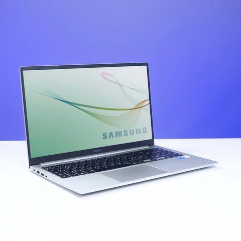 БУ ноутбук Samsung Galaxy Book 15 NP750XDA 15.6" Full HD Intel Core i5-1135G7 (2.40-4.20 ГГц) Intel Iris Xe Graphics G7 80EU RAM 8 ГБ 256 ГБ SSD 803371 фото