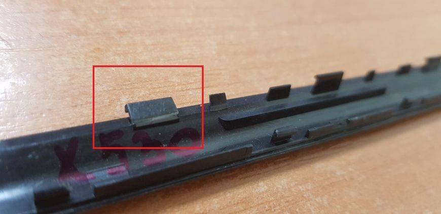 *Уцінка* Asus S530U X530U S530 Заглушка петель, корпус, кришка 300004550 фото