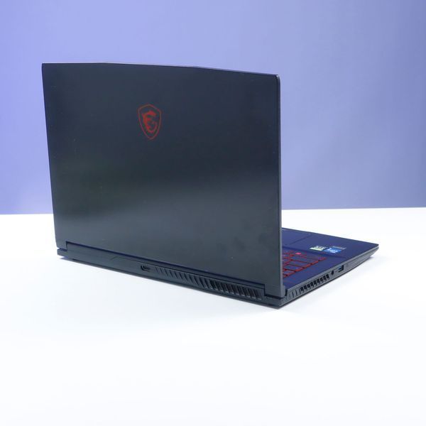 БУ игровой ноутбук MSI GF63 Thin 11UC 15.6" Full HD Intel Core i5-11400H (2.70 - 4.50 ГГц) NVIDIA GeForce RTX 3050 4 ГБ RAM 16 ГБ 256 ГБ SSD 767871 фото
