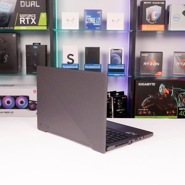 БУ Игровой ноутбук Asus ROG ZEPHYRUS GA401IU 14.0" Quad HD AMD Ryzen 7 4800HS (2.90-4.20 ГГц) Nvidia GTX 1660Ti Max-Q 6 ГБ 16 ГБ RAM 512 ГБ SSD 673639 фото