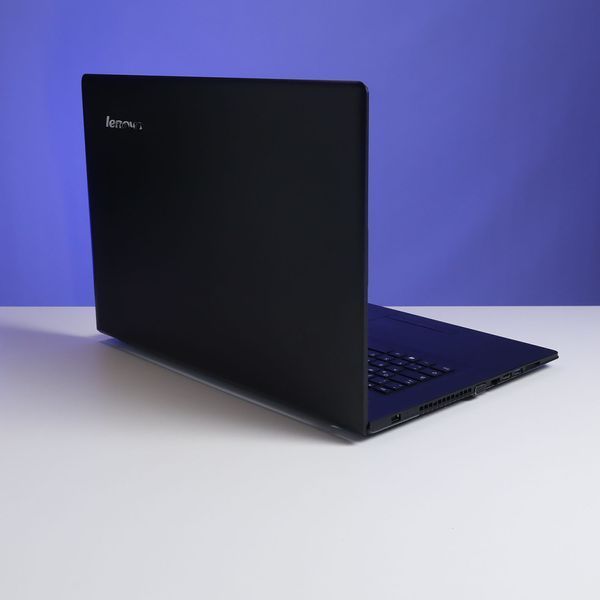 БВ ігровий ноутбук Lenovo IdeaPad 300-17ISK 17.3" HD+ Intel Core i5-6200U (2.20-2.70 ГГц) AMD Radeon R5 M330 2 ГБ RAM 16 ГБ 512 ГБ SSD 771953 фото