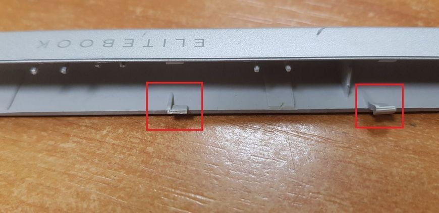 *Уцінка* HP EliteBook 840 G5 Заглушка петель, корпус, кришка 300004582 фото