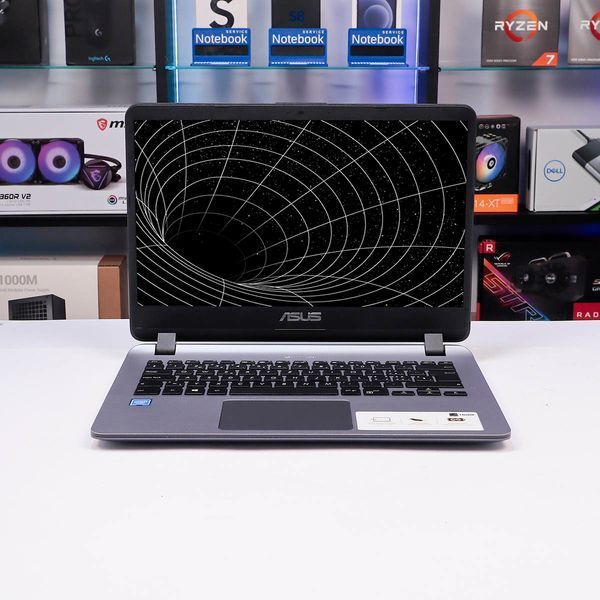 Ноутбук Asus VivoBook R410MA 14" WXGA HD Intel Celeron N4000 RAM 8 ГБ SSD 120 ГБ SSD БУ 675770 фото