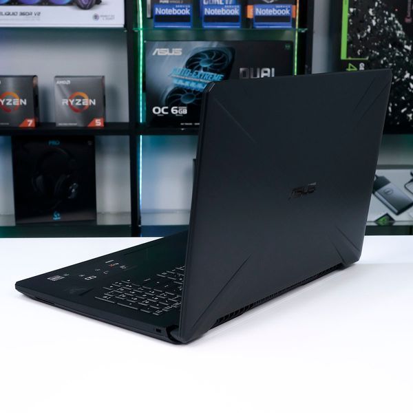 БВ ігровий ноутбук Asus TUF Gaming FX705D 17.3" Full HD 120 Гц AMD Ryzen 5 3550H(2.1-3.7 Ghz) NVIDIA GeForce GTX 1650 4 ГБ RAM 16 ГБ 512 ГБ SSD 718729 фото