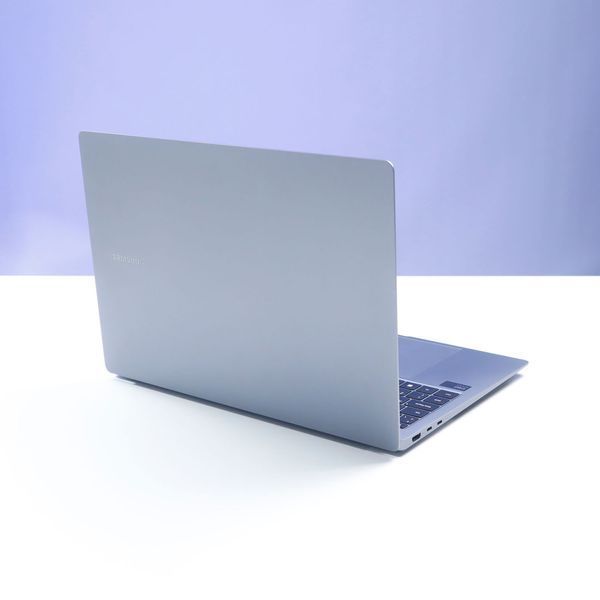 БВ ігровий ноутбук Samsung Galaxy Book 4 Ultra Touch 16.0" 3K OLED Touch 120 Гц Anti-reflective Intel Core Ultra 7 155H (2.5-4.5 Ghz) NVIDIA GeForce RTX 4050 6 ГБ RAM 16 ГБ 256 ГБ SSD 754208 фото