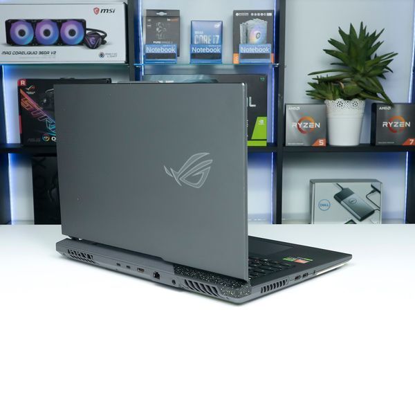 БУ игровой ноутбук ASUS ROG Strix G17 G713 (2023) 17.3" QHD 240 Гц AMD Ryzen 9 7945HX (2.5-5.2 Ghz) NVIDIA GeForce RTX 4060 8 ГБ RAM 16 ГБ 256 ГБ SSD 754024 фото