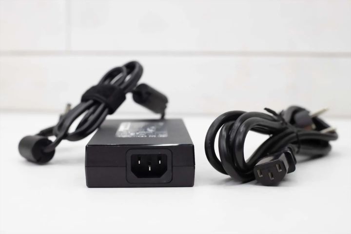Блок живлення Chicony 5.5&times;2.5мм 19.5V 11.8A 230W 555230 фото