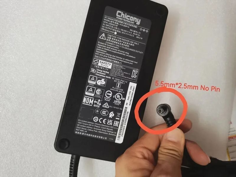 Блок живлення Chicony 5.5&times;2.5мм 20.0V 14.0A 280W 5525200140280 фото