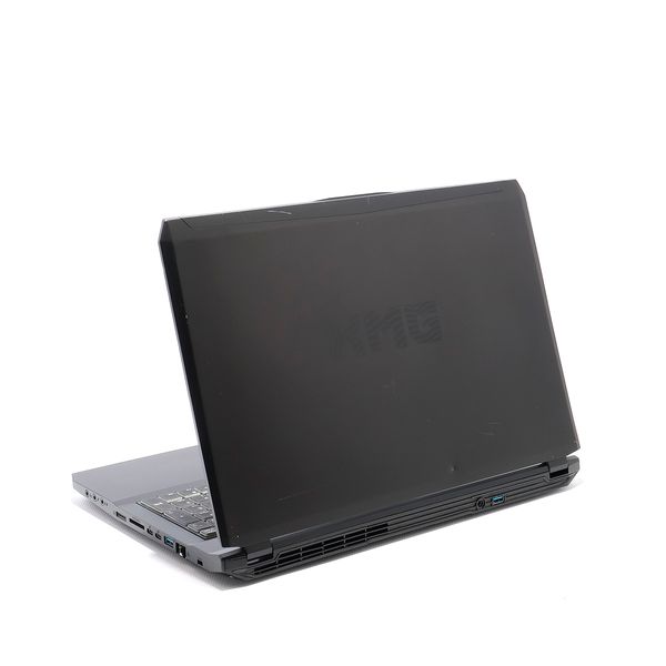 Ігровий ноутбук Schenker XMG P507 / RAM 4 ГБ / SSD 128 ГБ 476766 фото